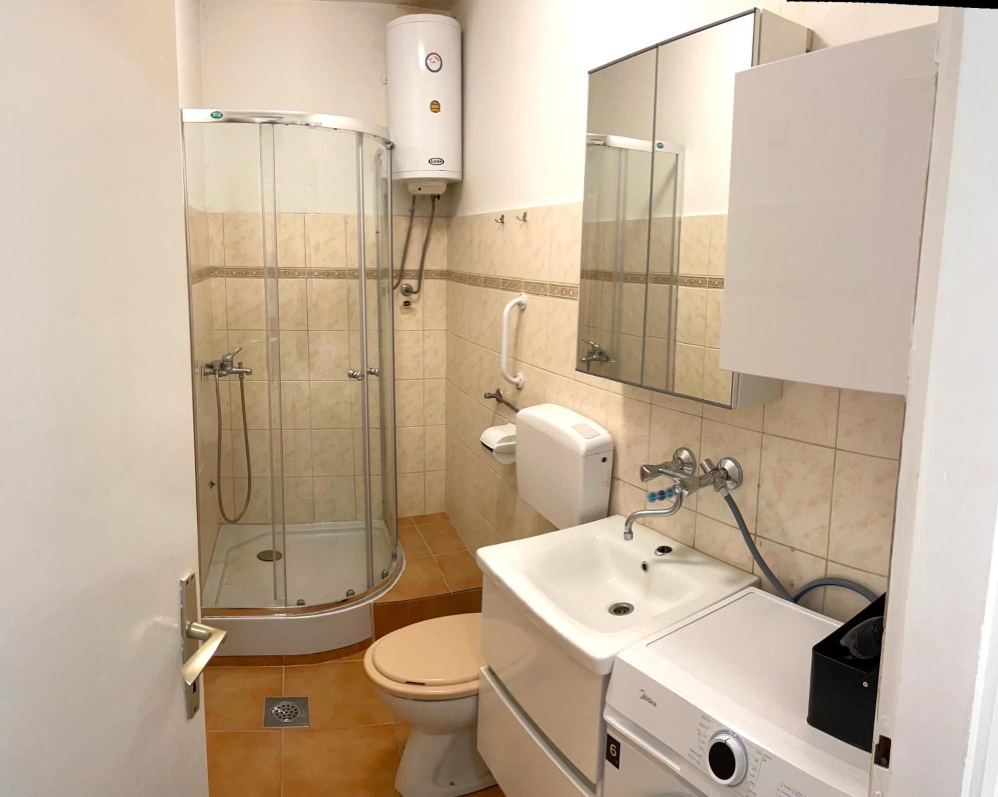 Apartments Derado Supetar Exterior photo